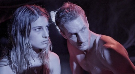 ГЛАЗА В НЕБЕ - ПАРА, ПОХИЩЕННАЯ ИНОПЛАНЕТЯНАМИ И ЗАСТАВЛЕННАЯ СНИМАТЬСЯ В ЖИВОМ СЕКСЕ картинка 11