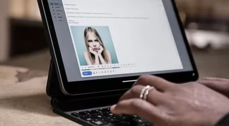 Молоденькая блондинка Коко Лавлок занимается жестким сексом со своим чернокожим отчимом картинка 4