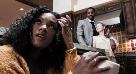 Молоденькая блондинка Коко Лавлок занимается жестким сексом со своим чернокожим отчимом картинка 2