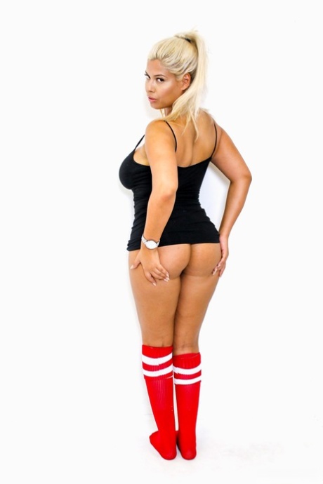 Аморальная живая Бриджит Би МИЛФ красотка порнозвезда Латиноамериканка картинка 7