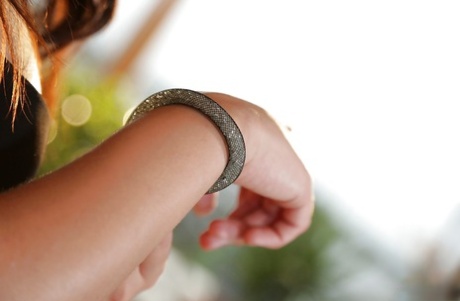 Горячая красотка модель Кристал Раш одевается после жесткой секс-сцены картинка 13