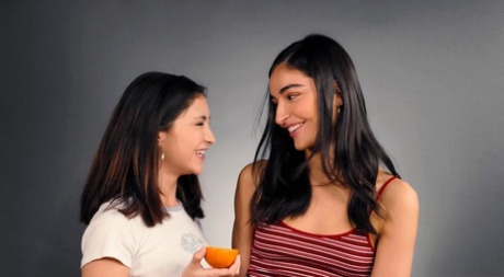 Суперзвездные исполнительницы Джейн Уайлд и Эмили Уиллис не только опытные картинка 4