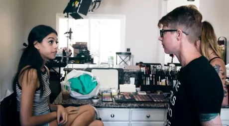 Молодые лесбиянки Хармони Уандер и Лекси Лор обнимают друг друга после секса картинка 2