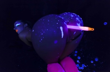 Потрясающая фетиш-сцена с похотливой леди по имени Джада Стивенс картинка 10