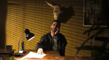 Латиноамериканка Кейша Грей спасает свой студенческий образ жизни, становясь секс-рабыней картинка 3