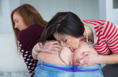 Мэдди Орейли и Кендра Ласт ведут себя как лесбиянки и жестко трахаются картинка 6