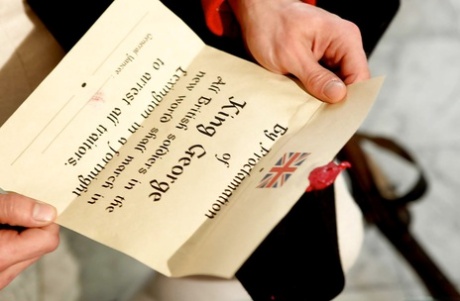 Потрясающая Лела Стар находится под арестом, но она предпочитает сексуальное наказание картинка 3