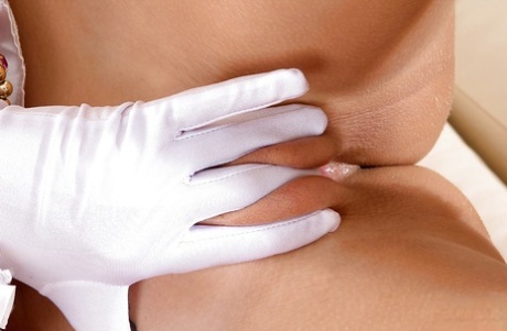 Сексуальная жена Мелена Мария занимается косплеем и показывает свою задницу крупным планом картинка 15