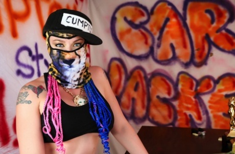 Лея Фалькон, Кейт Кеннеди, Оливия Остин и Кошачья пижама трахаются картинка 4