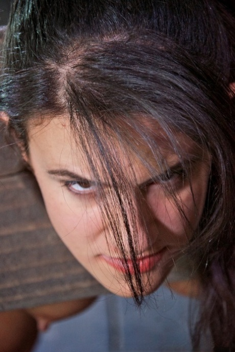 Занудная подросток Пенни Барбер расширяет свои горизонты в качестве добровольной секс-рабыни картинка 4