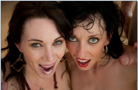 Настоящий сумасшедший трах сисек милфы и групповой секс с Алией Джанин картинка 15