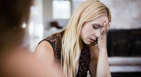 Беременная жена застает мужа за сексом со своей падчерицей картинка 3