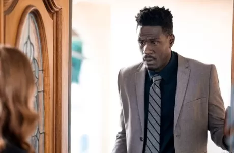 Сексуальная белая девушка Скайлар Сноу получает сперму на свою попку после межрасового секса картинка 4